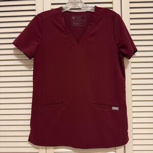 FIGS Casma three pocket scrub top